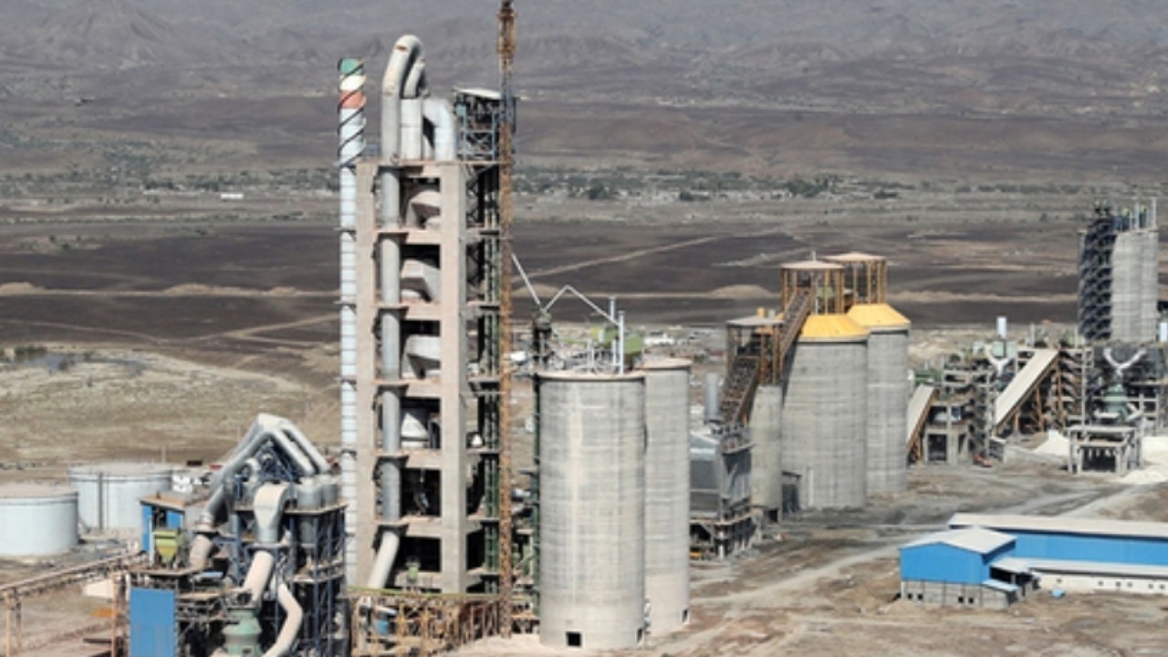 سندیکای سیمان: برق سال‌های قبل بهتر از امسال تامین شد