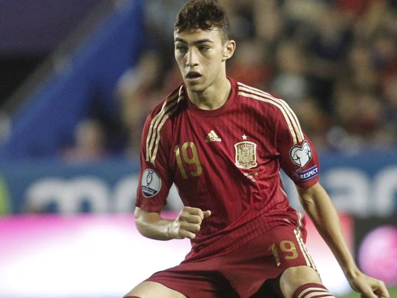 بازیکن سابق بارسلونا در آستانه پوشیدن پیراهن استقلال