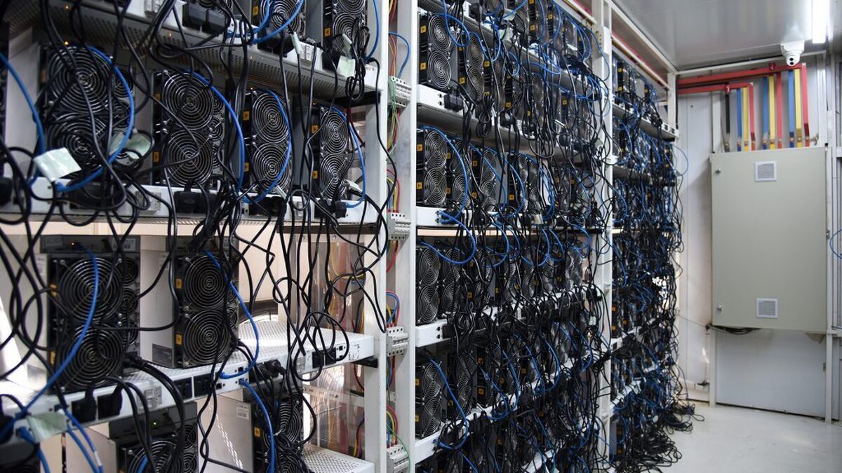  بازار عجیب فروش مزرعه استخراج بیت کوین