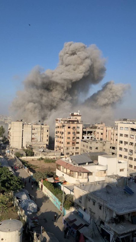 عکس| حمله موشکی اسرائیل به استودیو شبکه الجزیره در غزه