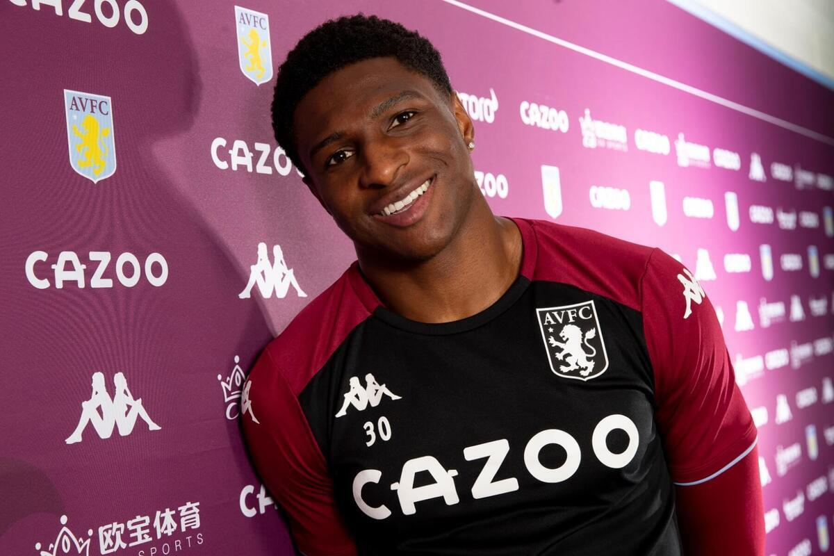 کورتنی هاوس کیست؟ مدافع سابق ولوز و استون ویلا مورد توجه پرسپولیس کورتنی هاوس کیست؟ مدافع سابق ولوز و استون ویلا مورد توجه پرسپولیس