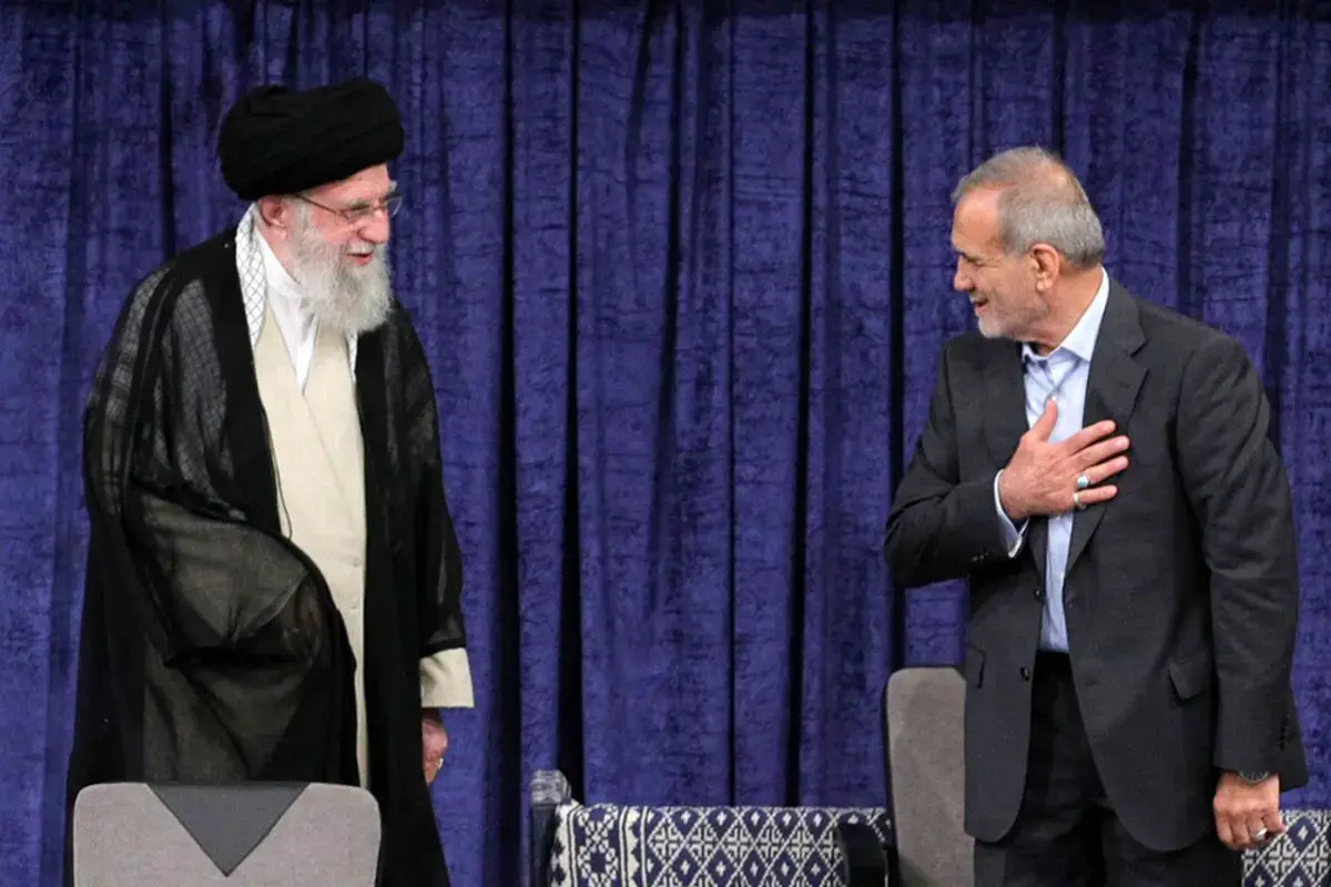 حمله کیهان به دولت آن هم فقط یک روز بعد از دیدار کابینه پزشکیان با رهبر انقلاب!