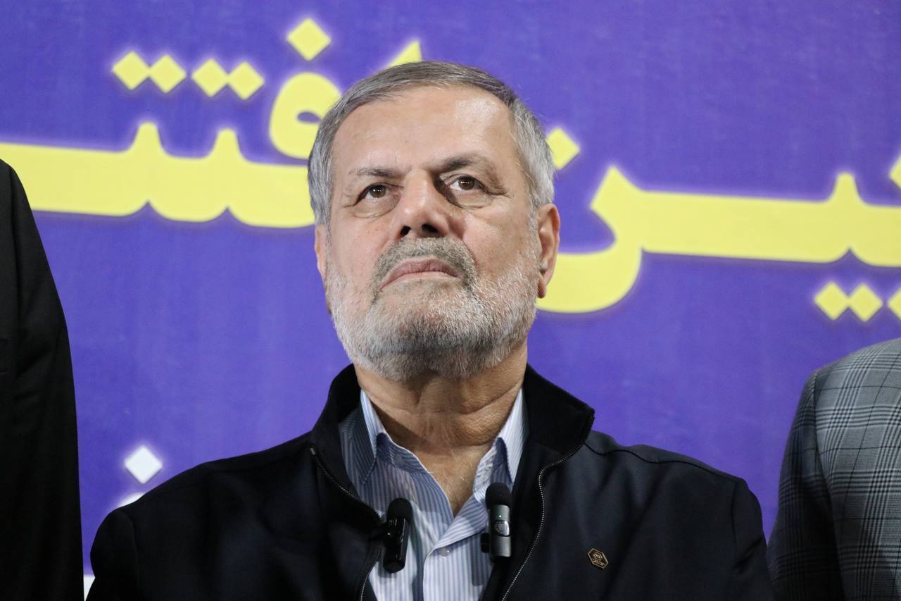 در بحث موشکی به هیچ وجه کوتاه نخواهیم آمد/ اگر مکانیسم ماشه را فعال کنند از NPT خارج می شویم در بحث موشکی به هیچ وجه کوتاه نخواهیم آمد/ اگر مکانیسم ماشه را فعال کنند از NPT خارج می شویم