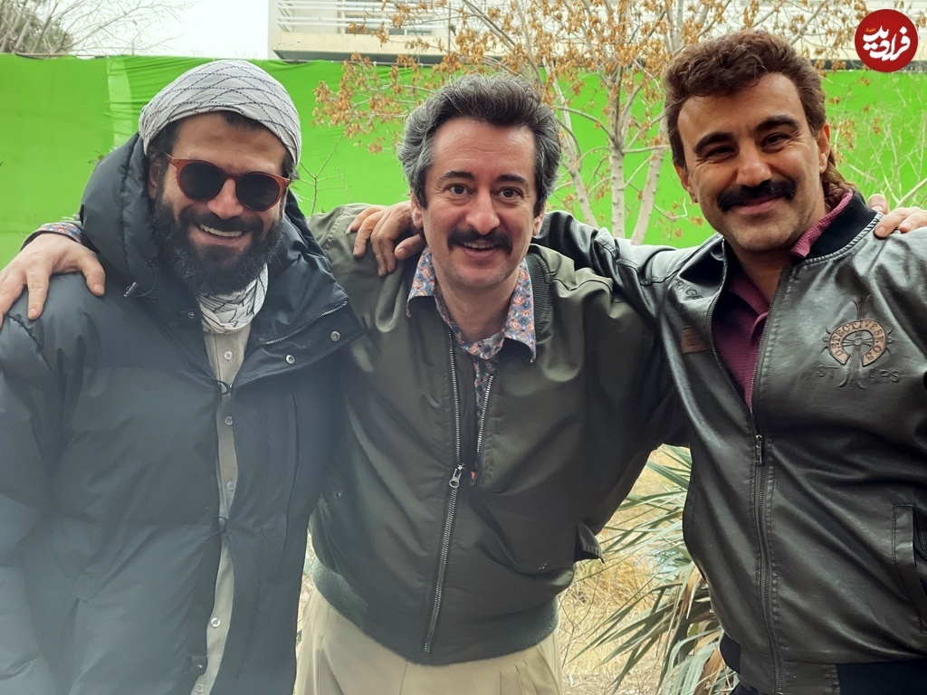 عکس| «جواد» سریال بچه مهندس ۳ در کنار محسن تنابنده، سال 1403