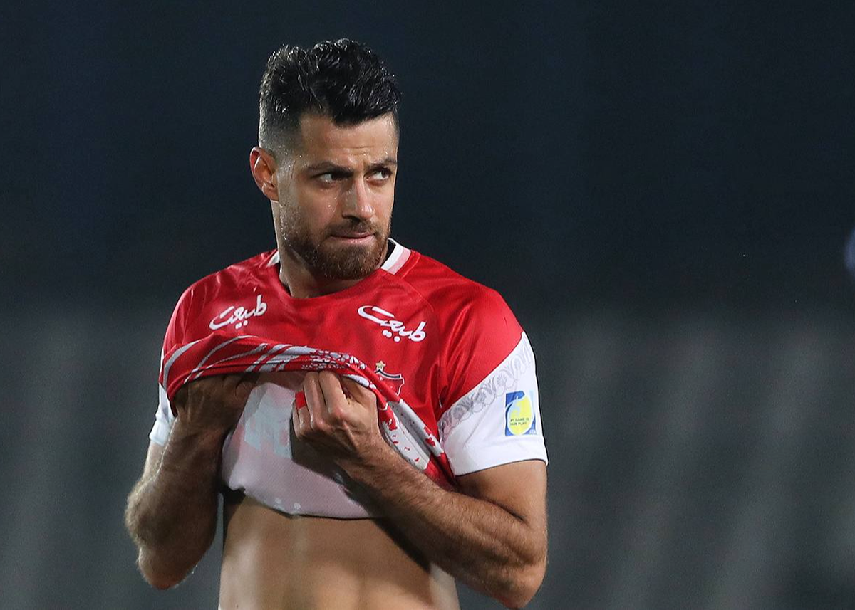 ستاره خط دفاعی پرسپولیس در آستانه بازی بزرگ، از ترکیب اصلی جا ماند