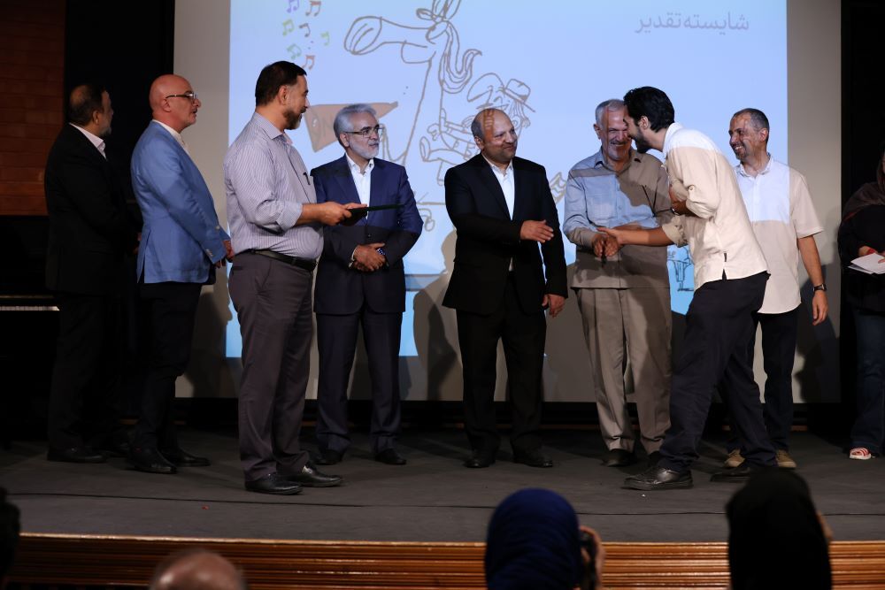 فرصتی برای توجه به موضوع شِبه رسانه‌های باج گیر