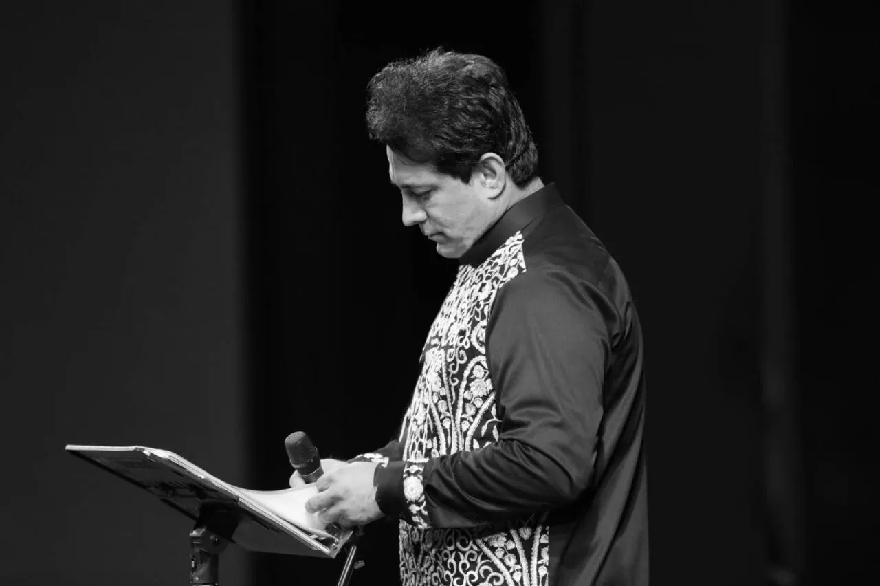 ببینید| پیکر امید جهان رهسپار خانه ابدی شد ببینید| پیکر امید جهان رهسپار خانه ابدی شد