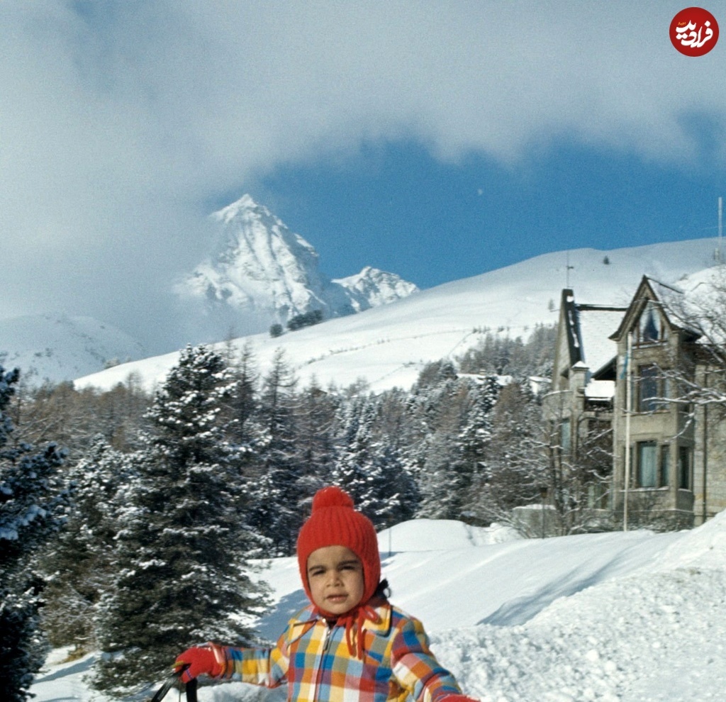 لیلا دختر محمدرضا پهلوی در حال اسکی در سوئیس؛ سال ۵۱ +عکس