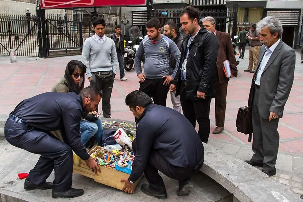 جزییات پرونده ضربوشتم دستفروشان در قزوین؛ ۲ مامور پیمانکار روانه زندان شدند دستفروشان