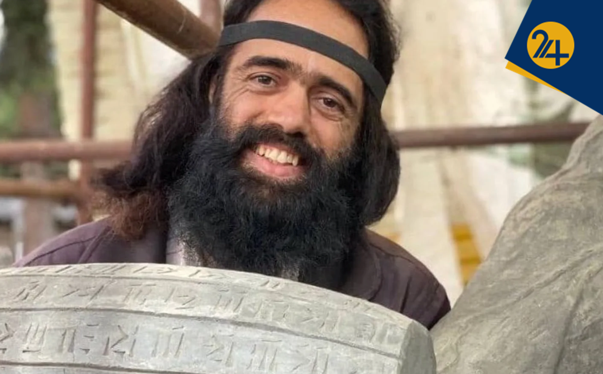 جدال نمادهای ملی و مذهبی و پایان ناگهانی پیادهروی کوروش | شهرام گودرزی، مجسمهساز و مرید پادشاه هخامنشی کیست؟ جدال نمادهای ملی و مذهبی و پایان ناگهانی پیادهروی کوروش | شهرام گودرزی، مجسمهساز و مرید پادشاه هخامنشی کیست؟