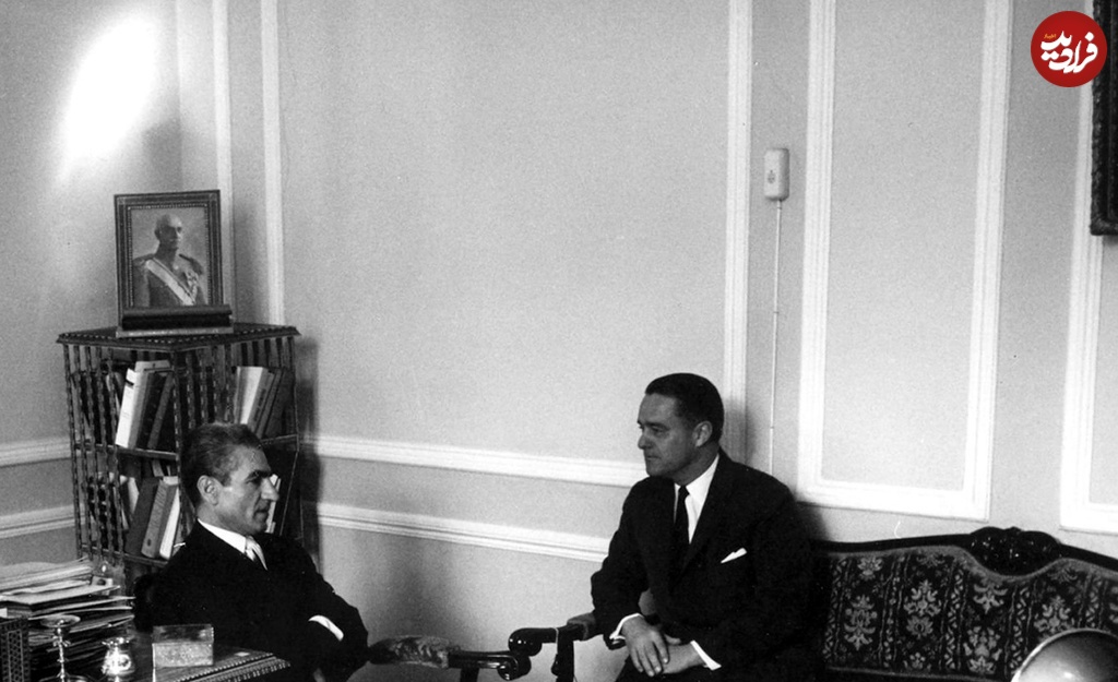 دیدار پدر همسر آرنولد با محمدرضا پهلوی؛ سال 1343 +عکس