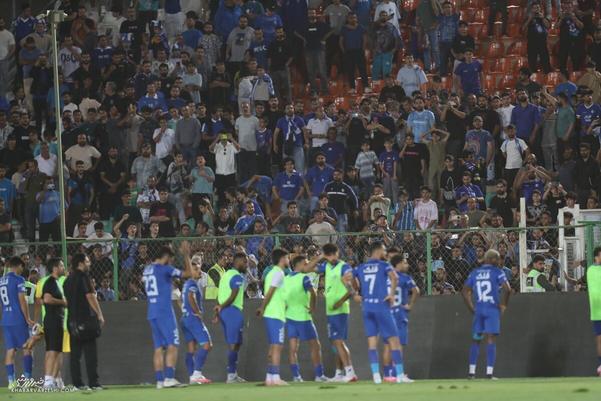 حواشی بازی استقلال و پیکان| طوفان هواداران برای حمله به مقصر تساوی حواشی بازی استقلال و پیکان| طوفان هواداران برای حمله به مقصر تساوی