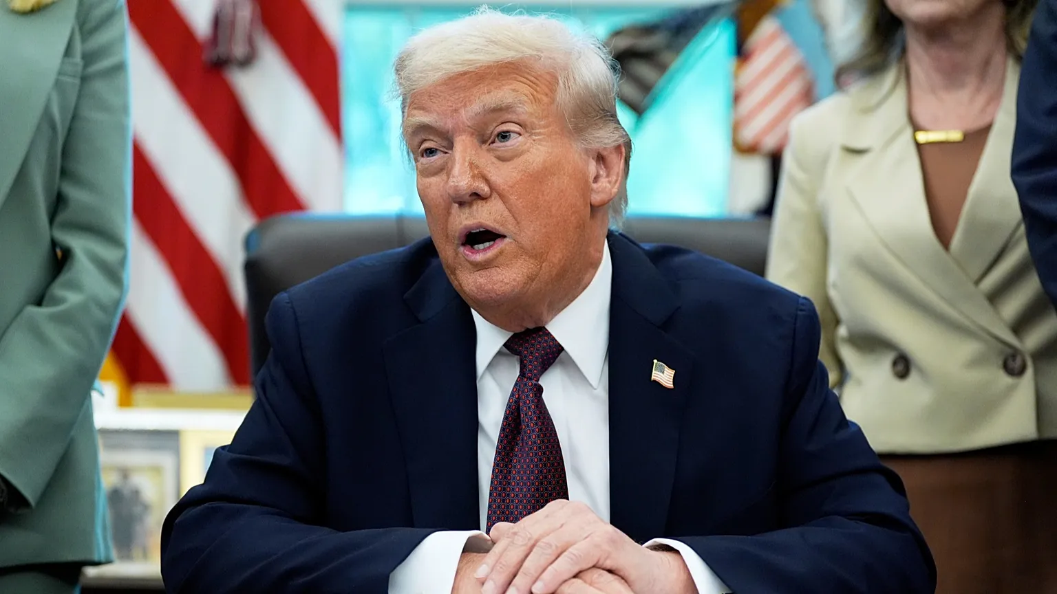 ببینید| ترامپ: از کودکی دوست داشتم خودرو فراری داشته باشم ببینید| ترامپ: از کودکی دوست داشتم خودرو فراری داشته باشم