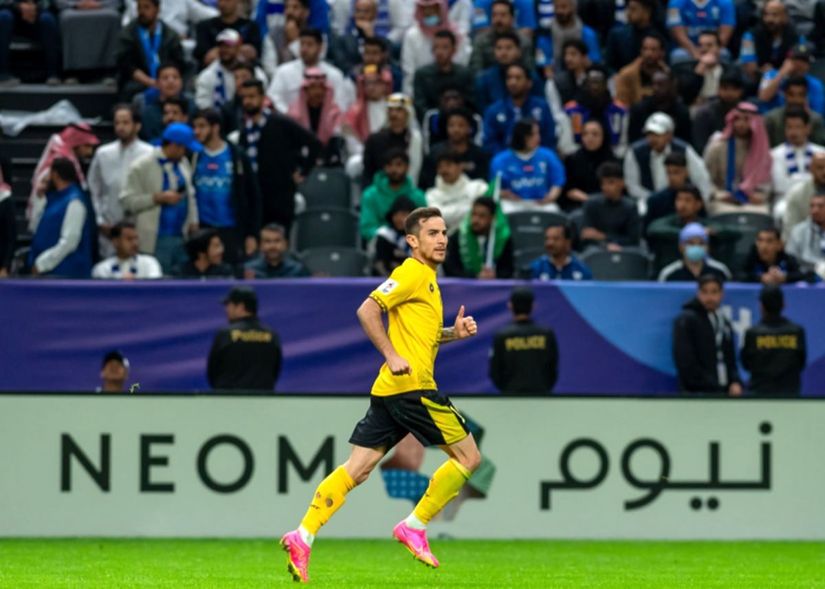 فرشاد احمدزاده