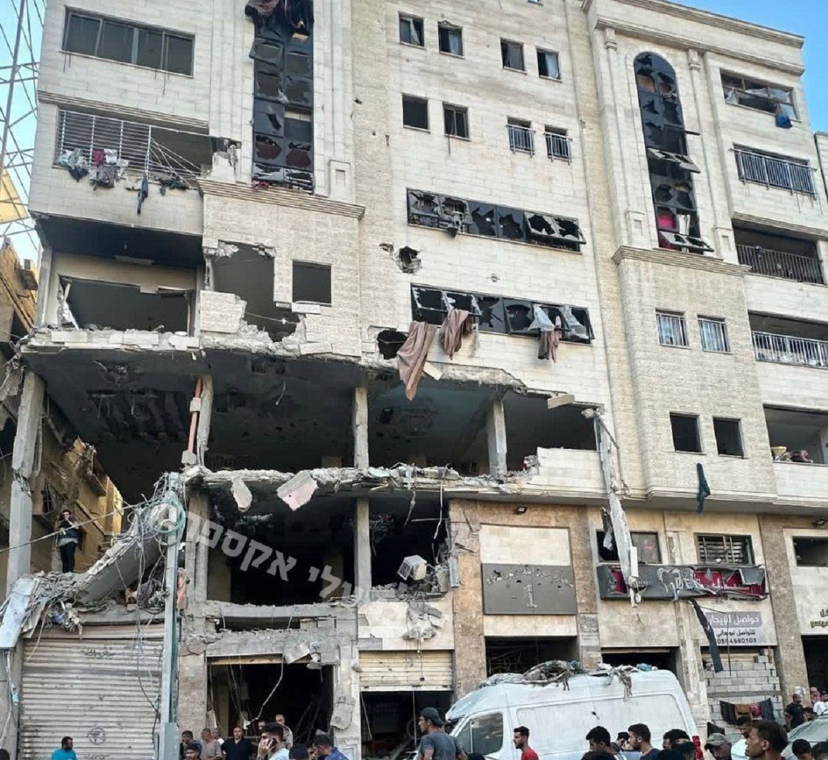 فوری| حمله هدفمند اسرائیل به غزه/ ۸ تن کشته شدند فوری| حمله هدفمند اسرائیل به غزه/ ۸ تن کشته شدند