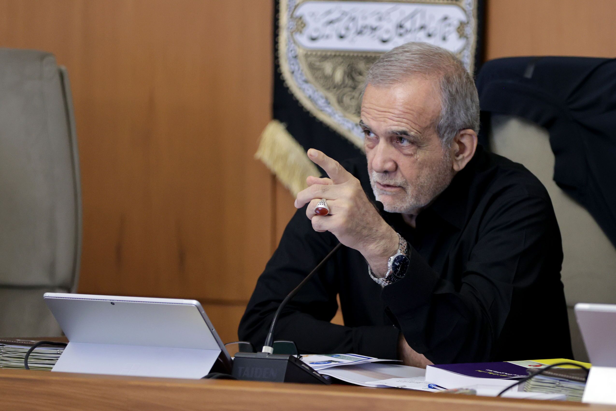 ببینید| سفارش پزشکیان به معاون علمی قبل از سفر به چین