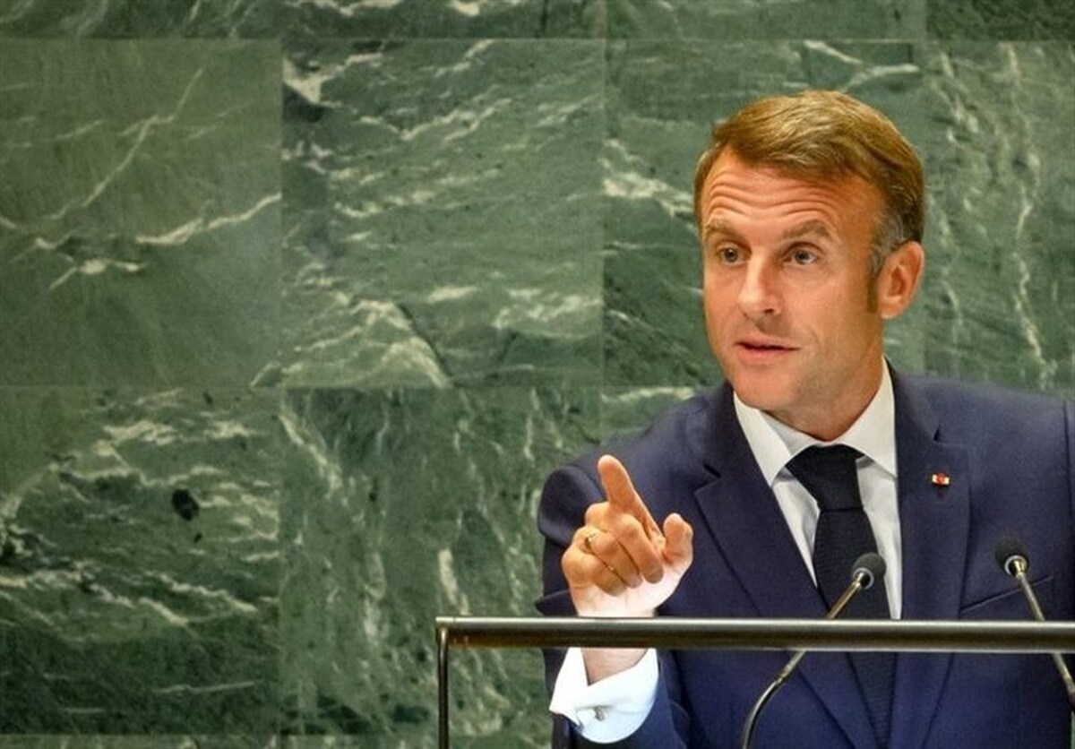 ببینید| تشویق ایستاده ماکرون به دلیل موضع‌گیری‌اش درباره فلسطین