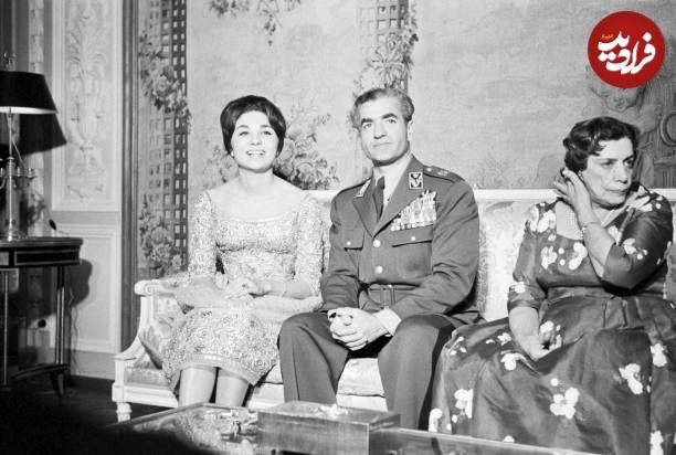 همسر دوم رضاخان در مراسم نامزدی محمدرضا پهلوی و فرح؛ سال ۱۳۳۸ +عکس