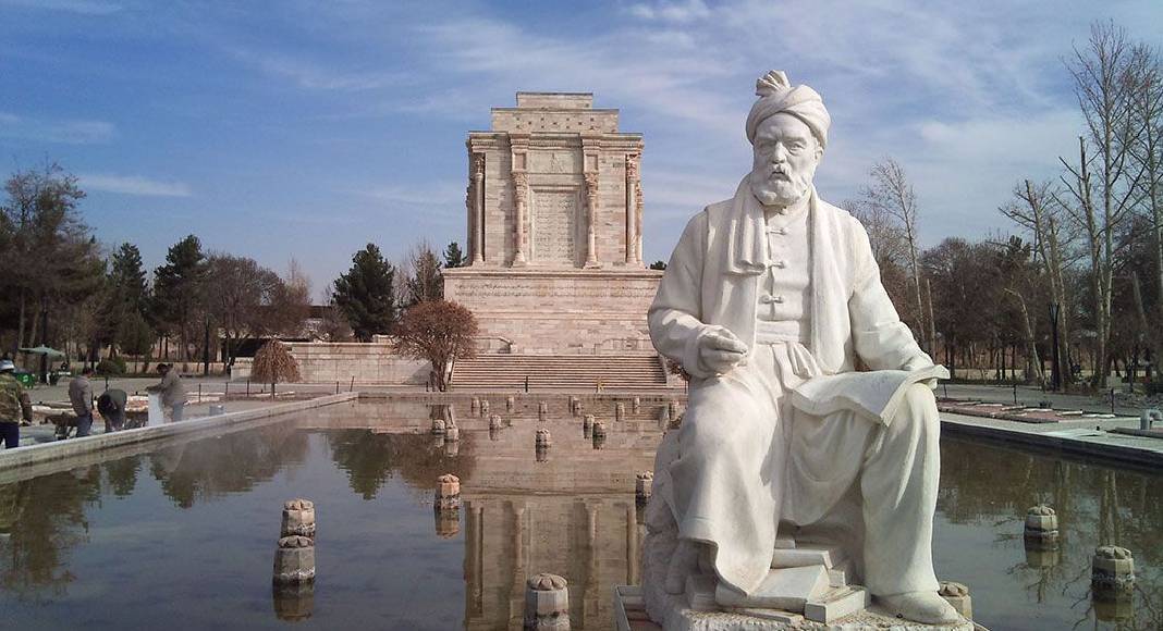 انتقال مجسمه فردوسی به تهران منتفی شد فردوسی