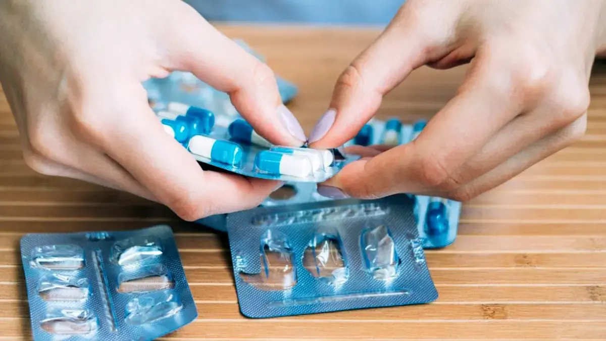 هشدار جدی سازمان غذا و دارو: آنتی‌بیوتیک را نیمه‌کاره رها نکنید!