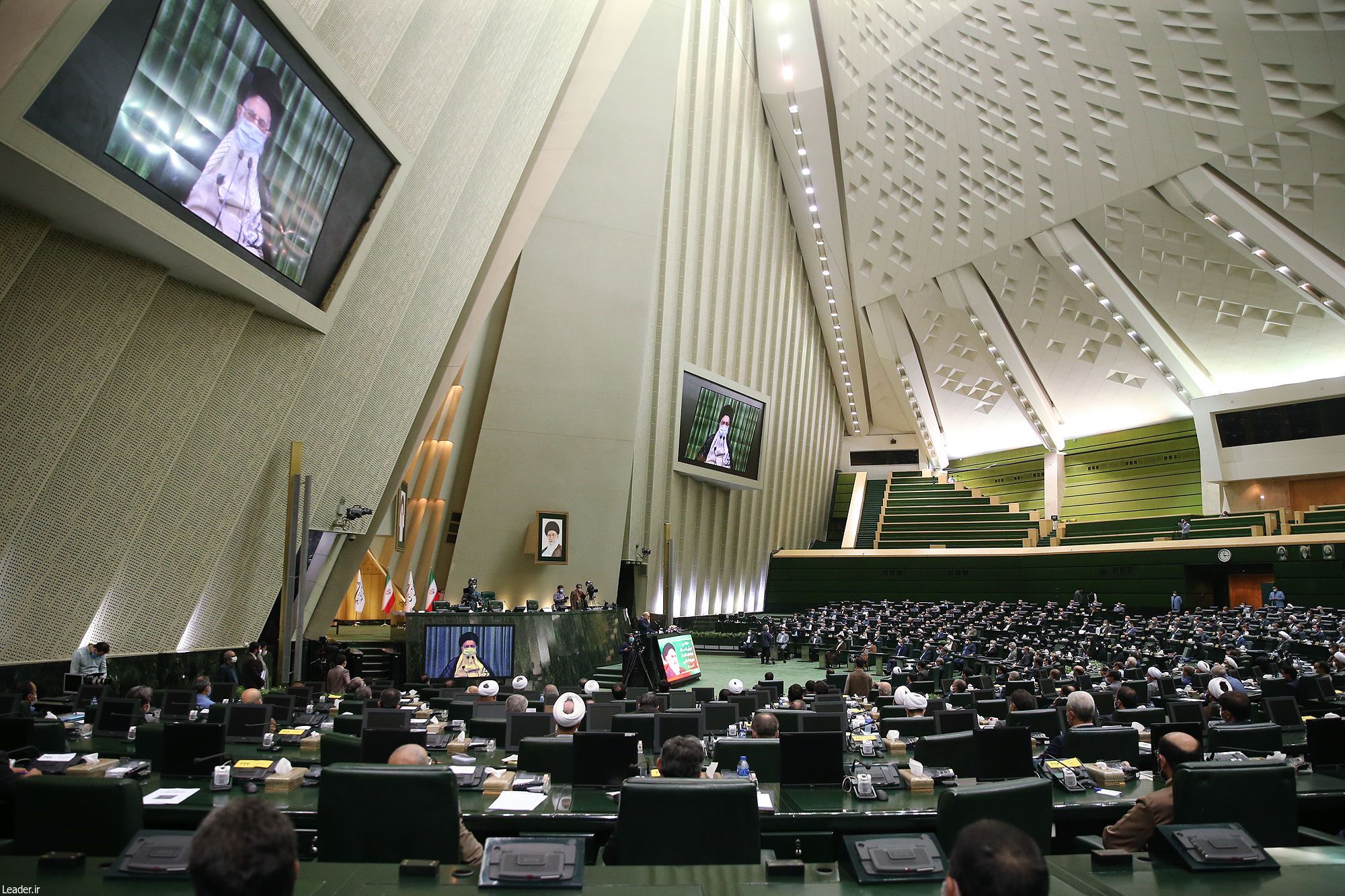 نماینده مجلس: بررسی موضوع NPT در شورای عالی امنیت ملی ادامه دارد مجلس
