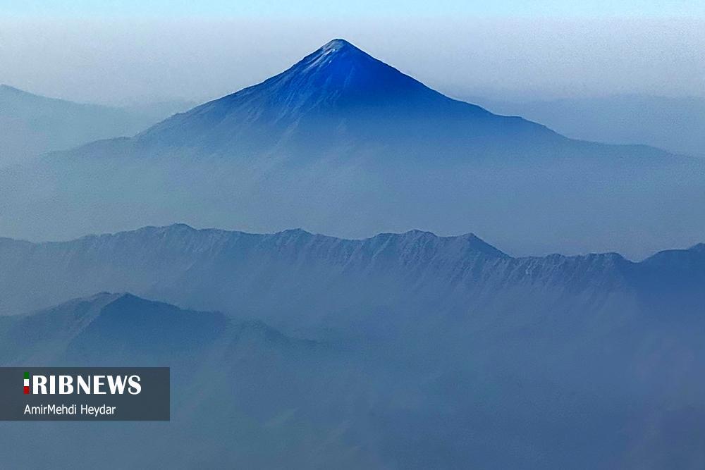 عکس| شکوه دماوند در پردهای از دود و غبار عکس| شکوه دماوند در پردهای از دود و غبار