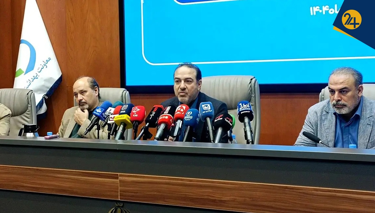 چرا نشست خبری معاون وزیر جنجالی شد؟ | آقای رئیسی، شما دیگه صحبت نکن! رئیسی