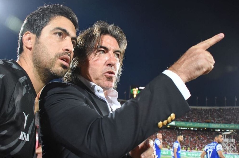 سه پیشکسوت استقلال برای صندلی ساپینتو نقشه کشیده‌اند