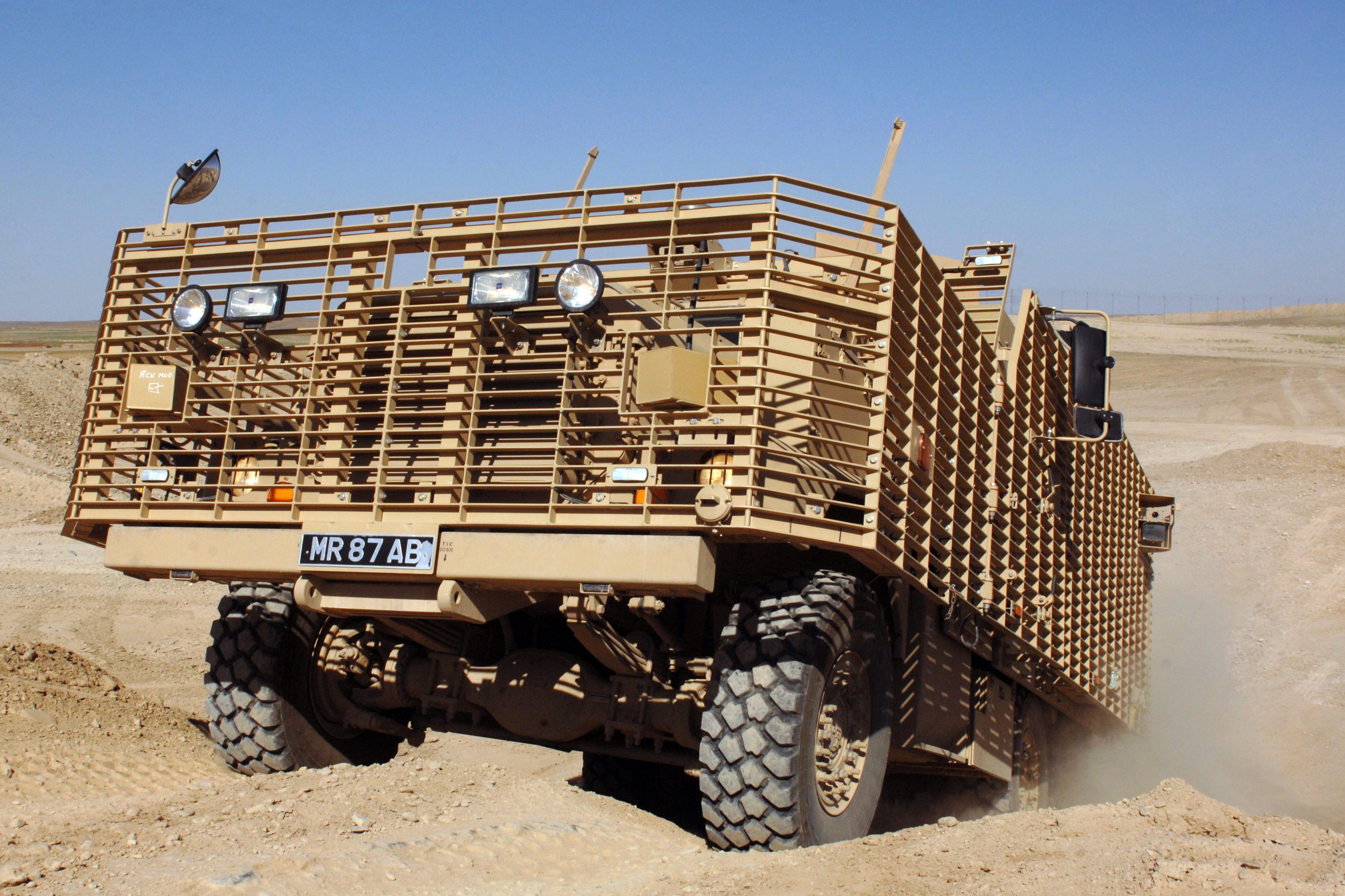 مشخصات خودروی گشت زرهی ماستیف ۲