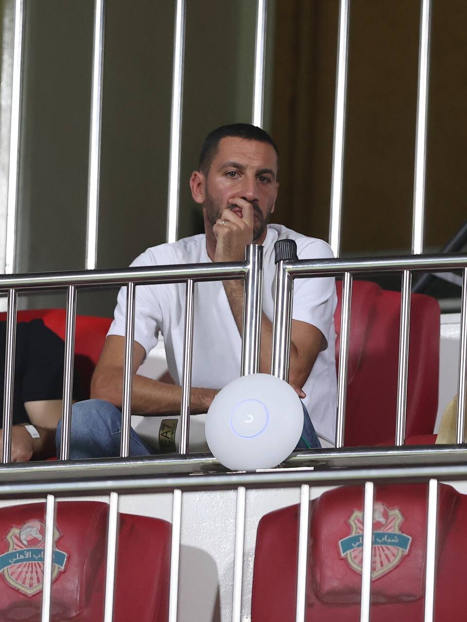 دستیار سابق مورینیو نظاره‌گر بازی ایران و تانزانیا +عکس