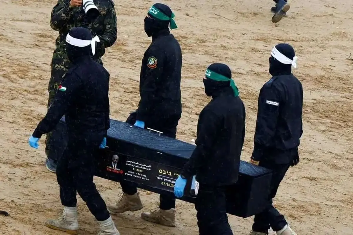 حماس ۲ جسد دیگر اسرای اسرائیلی را تحویل داد حماس ۲ جسد دیگر اسرای اسرائیلی را تحویل داد