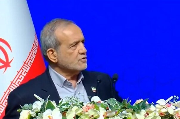 پزشکیان: مدیری اشتباه نمی کند که کاری انجام ندهد پزشکیان: مدیری اشتباه نمی کند که کاری انجام ندهد