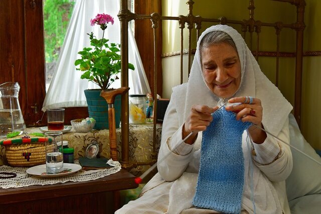 معرفی فیلم این جمعیت قابل کنترل