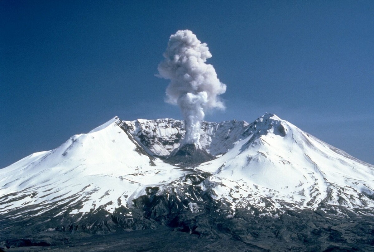 آتشفشان تفتان