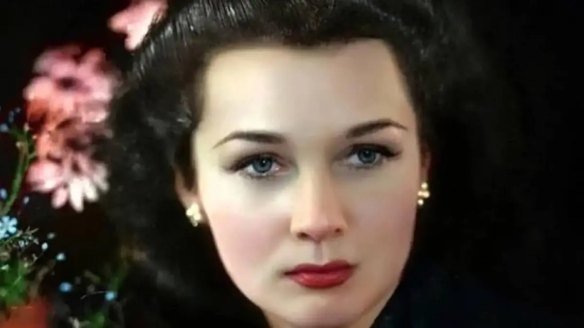 فوزیه و محمدرضا پهلوی در مراسم عروسی شان در قاهره؛ ۱۳۱۷ +عکس