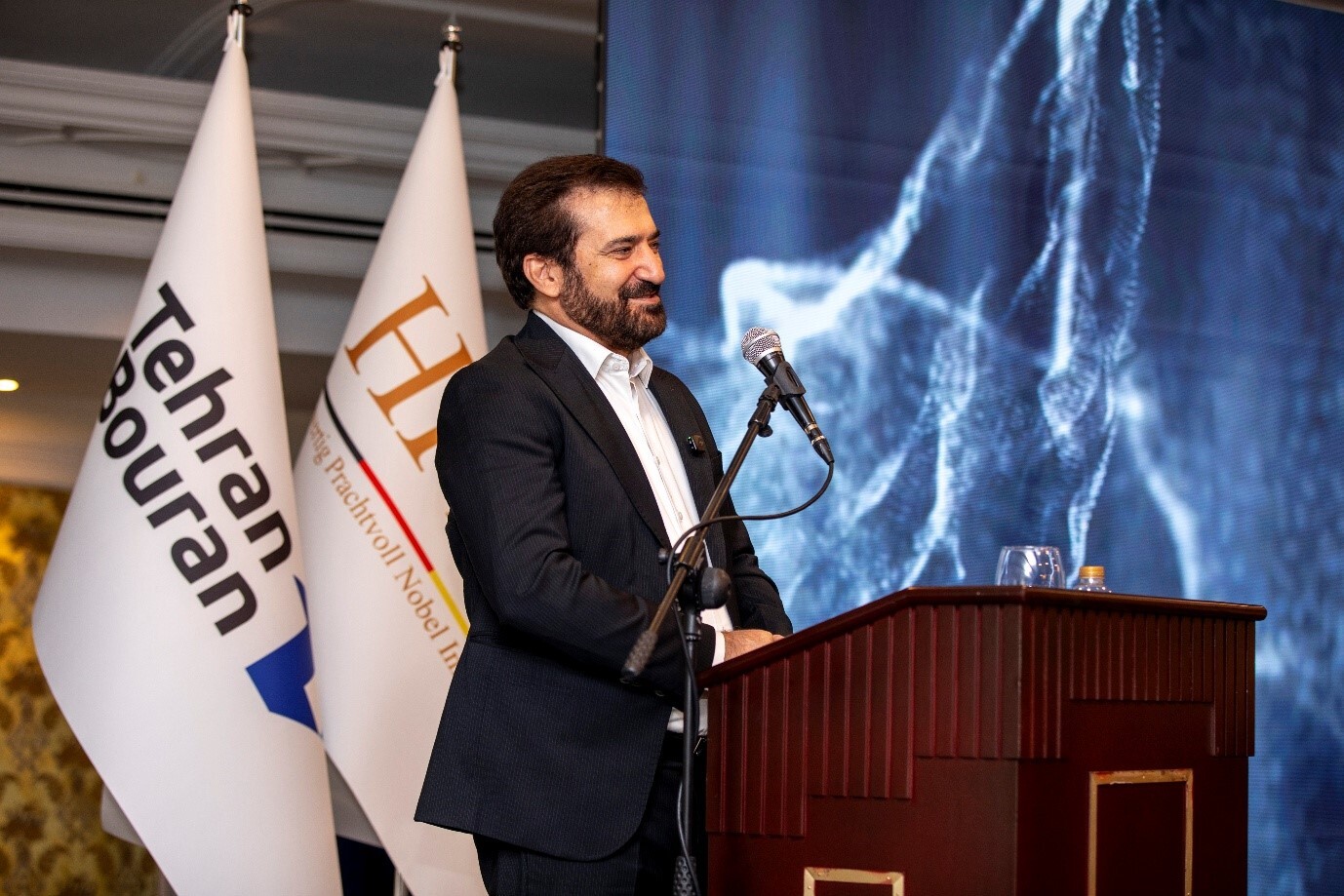 برند «لزور» در ایران رونمایی شد برند «لزور» در ایران رونمایی شد