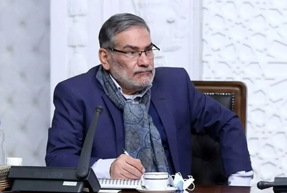 عصبانیت رسانه اصولگرا از شمخانی: خودتان محرم و نامحرم را رعایت نمیکنید، بعد مردم را به حجاب دعوت میکنید؟ عصبانیت رسانه اصولگرا از شمخانی: خودتان محرم و نامحرم را رعایت نمیکنید، بعد مردم را به حجاب دعوت میکنید؟