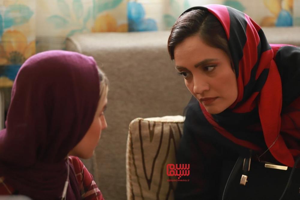 فیلم غیبت موجه