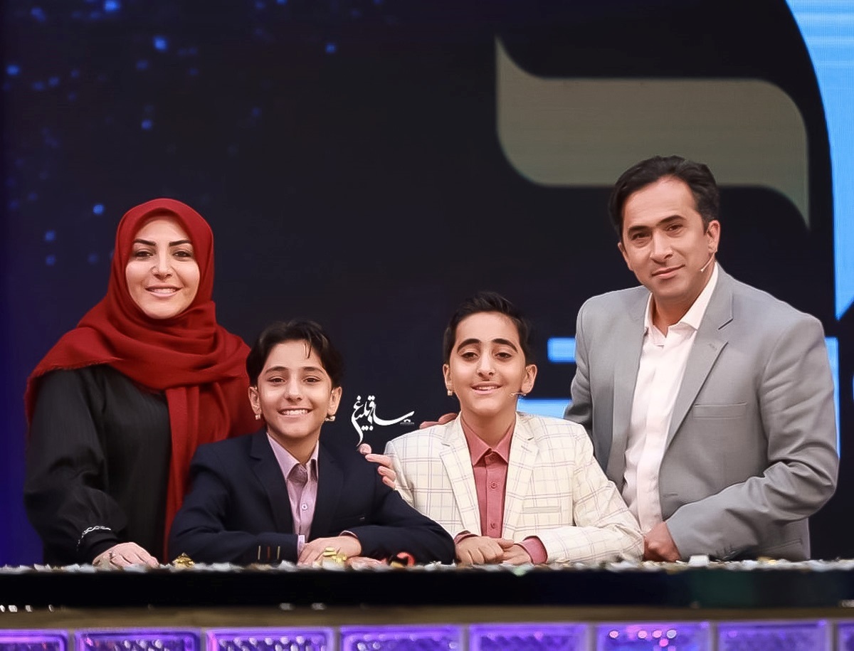 المیرا شریفی مقدم به همراه خانواده