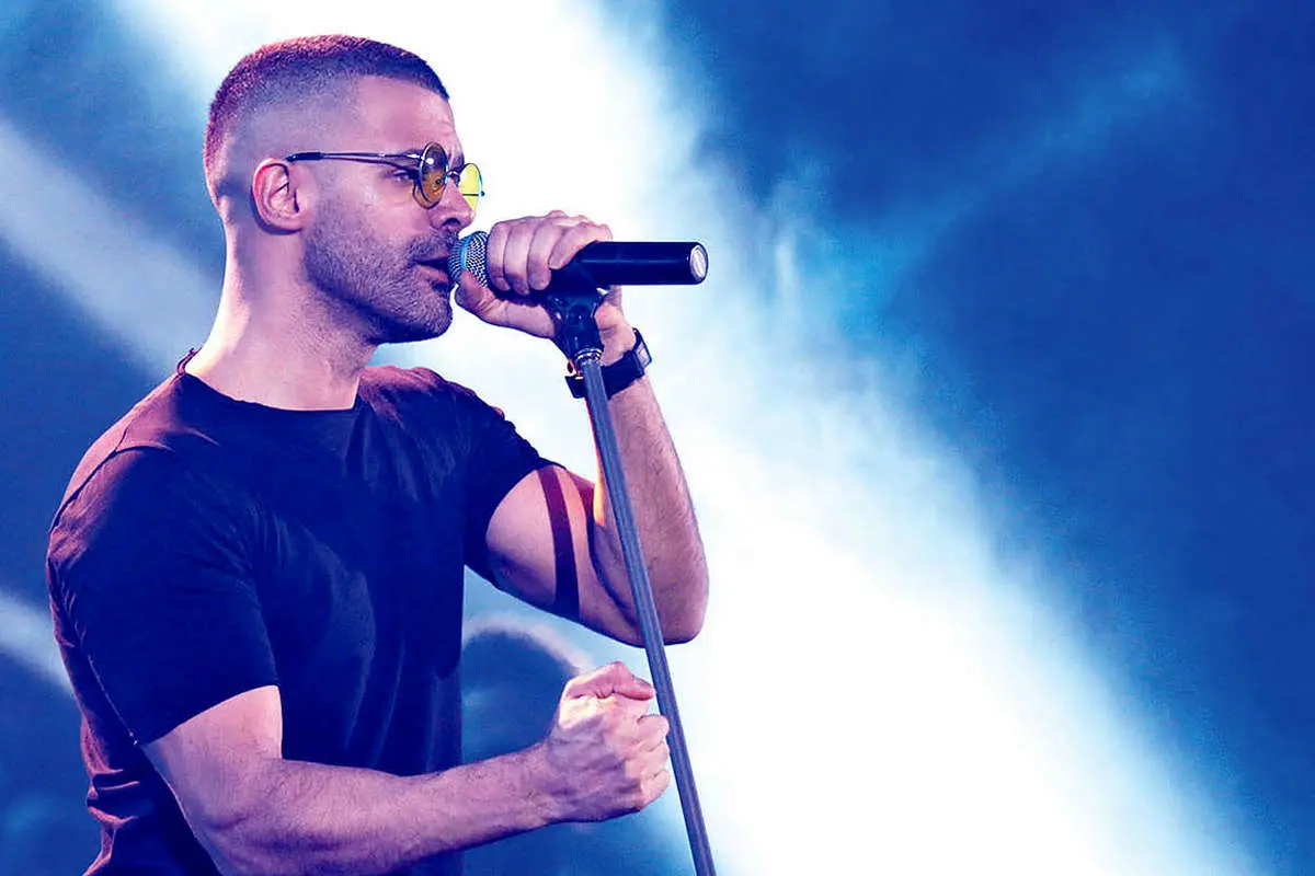 ساکنان نیاوران کنسرت سیروان خسروی را تعطیل کردند