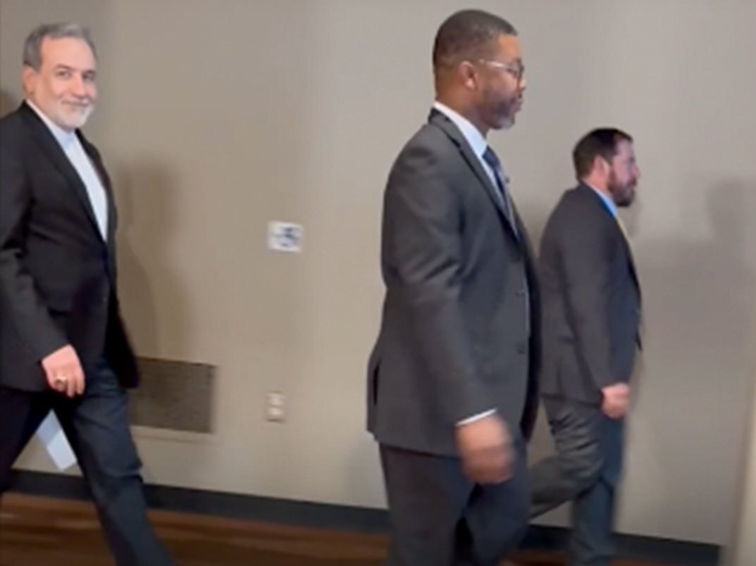 عکس|  تصویری از عراقچی لحظه ورود به شورای سازمان ملل