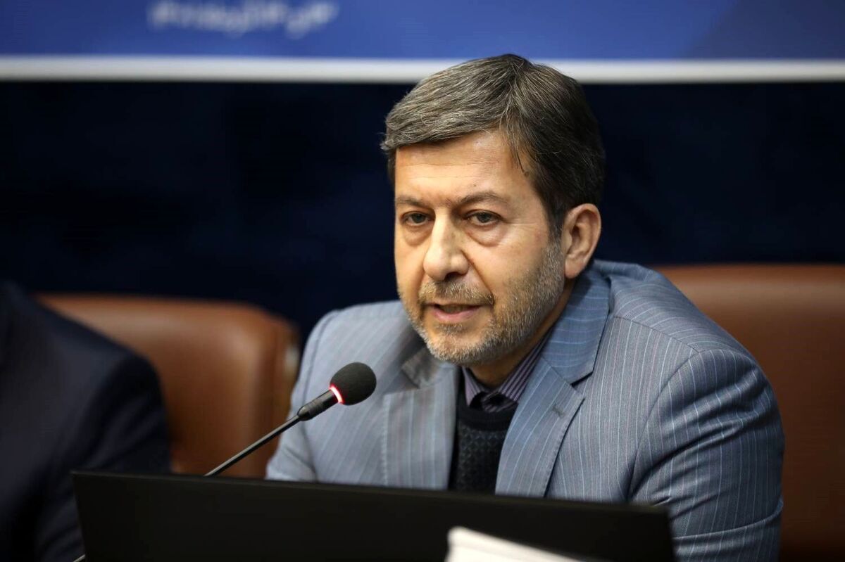 ببینید| استاندار اصفهان: احتمالا از بهمن به بعد آبی برای خوردن نداریم