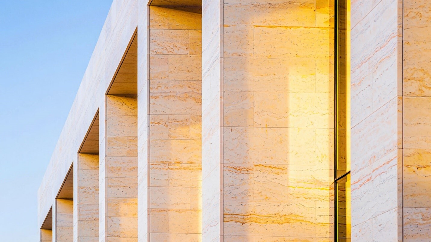 سنگ تراورتن عباس ‌آباد : انتخابی ممتاز برای نمای ساختمان و فضای داخلی