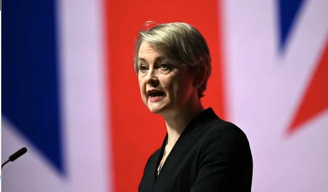 لندن: به پیگیری مسیرهای دیپلماتیک با ایران ادامه میدهیم لندن: به پیگیری مسیرهای دیپلماتیک با ایران ادامه میدهیم