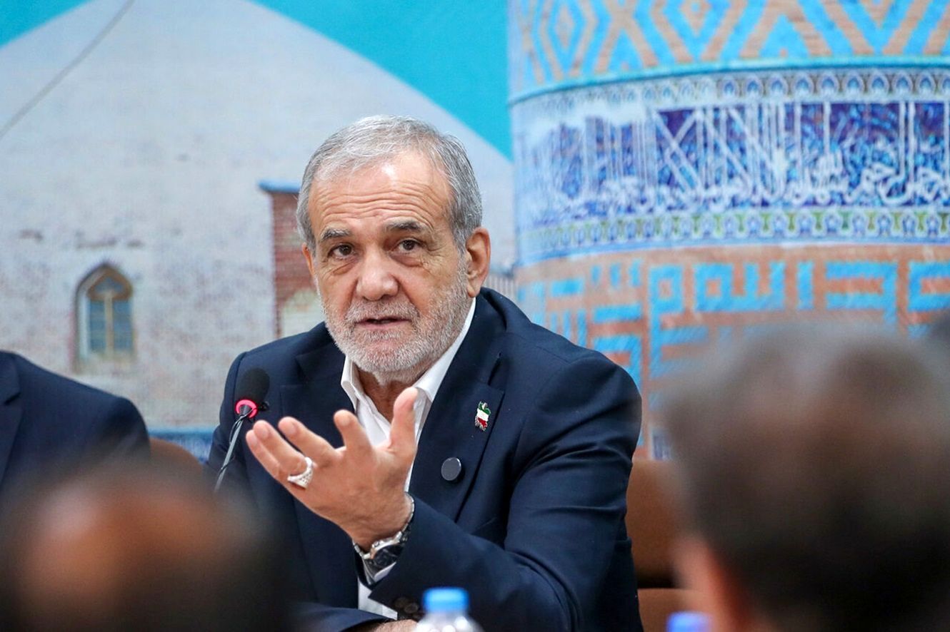 پزشکیان: دنیا ما را تحت فشار قرار داده، اما تسلیم شدن در وجود ما نیست