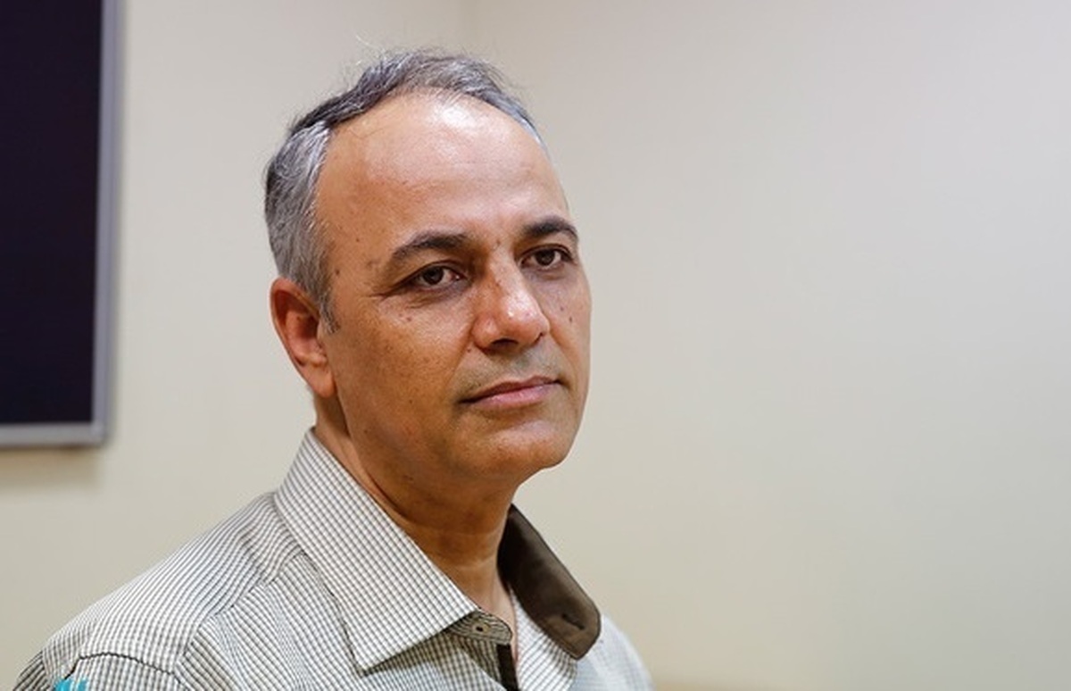 زیدآبادی: مناظرۀ روحانی با احمدی‌نژاد می‌تواند 