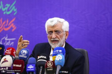 روزنامه اصولگرا: سعید جلیلی با حمله به برجام جز اثبات خودش چه هدفی دارد؟