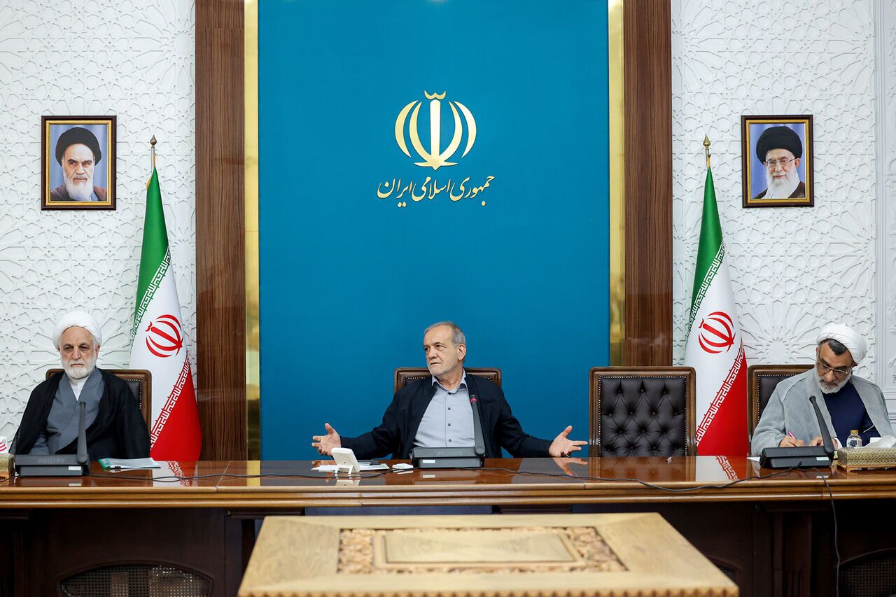 فوری| پزشکیان تکلیف مذاکره با آمریکا را مشخص کرد فوری| پزشکیان تکلیف مذاکره با آمریکا را مشخص کرد