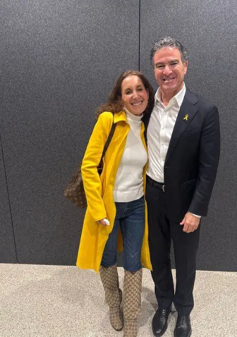 عکس یادگاری صمیمی کاترین شکدم با رئیس اسبق موساد! + عکس