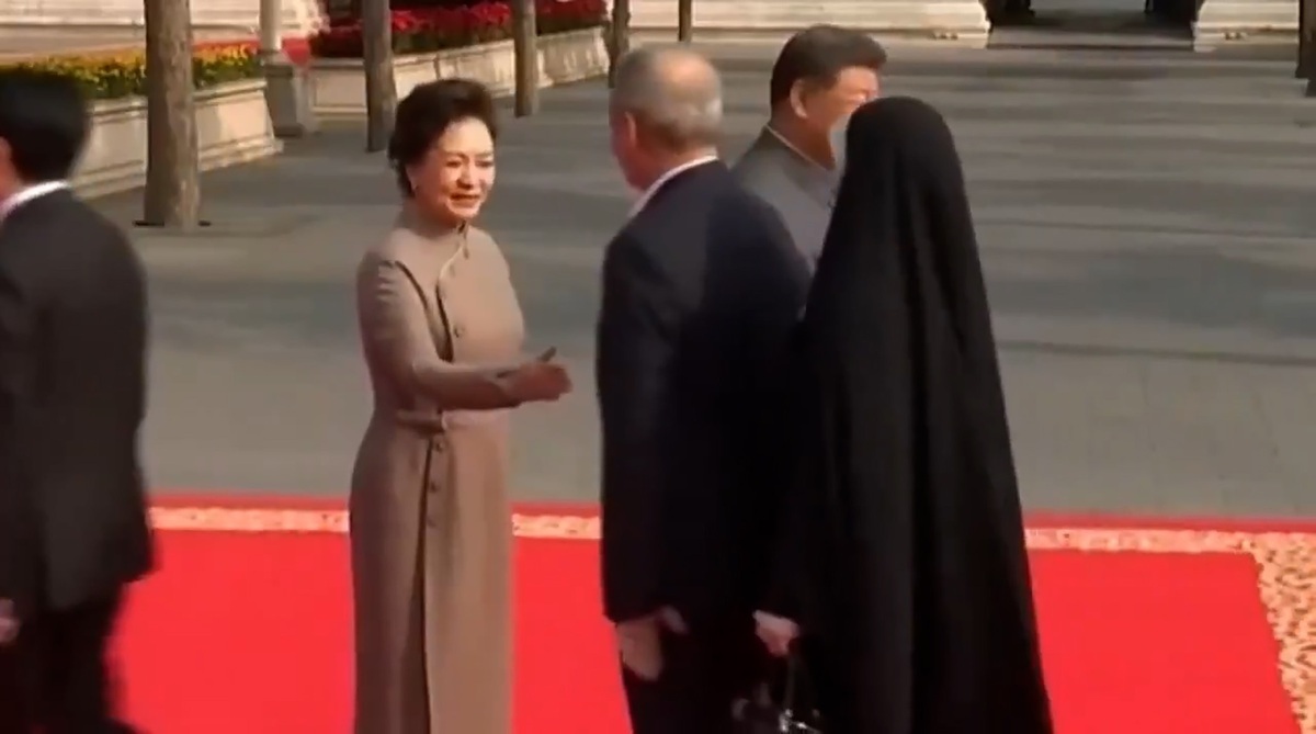 ببینید| پزشکیان باید با زن رئیس جمهور چین دست می داد